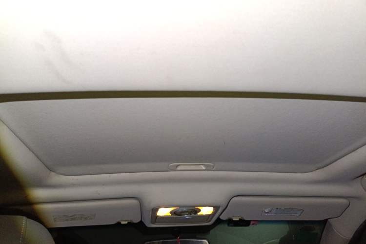 Used CHANGAN Raeton 2013 1.8T Automatic Elite Model China IV Standard Headliner