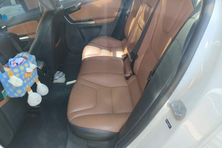 Used Volvo S60 2016 S60L T4 Zhiyuan Edition Interior 4