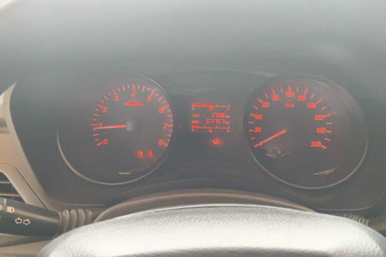 Used Wuling Hongguang 2019 1.5L S Basic Window-Sealed Vehicle China VI LAR Instrument Cluster