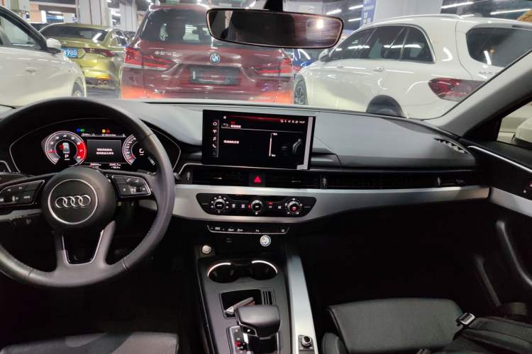 Used Audi A4L 2020 40 TFSI Fashion Dynamic Model Audio And AC Panel