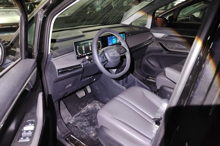 Used SAIC MAXUS Dajia 7 2024 Revised Version Super Hybrid Long-Range Edition Enjoyment Version Driver Seat