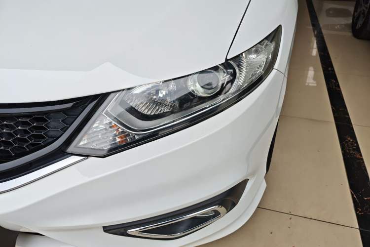 Used Honda Jade 2014 1.8L Automatic Comfort Elite Version 5 Seats
