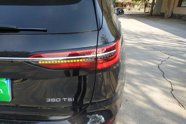 Used Volkswagen Viloran 2023 380TSI Prestige Edition
