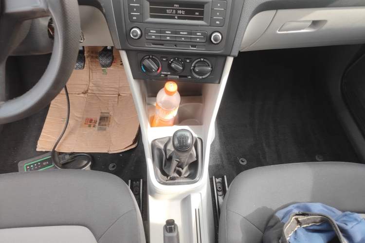 Used Skoda Rapid 2016 1.6L Manual Front-Wheel-Drive Version