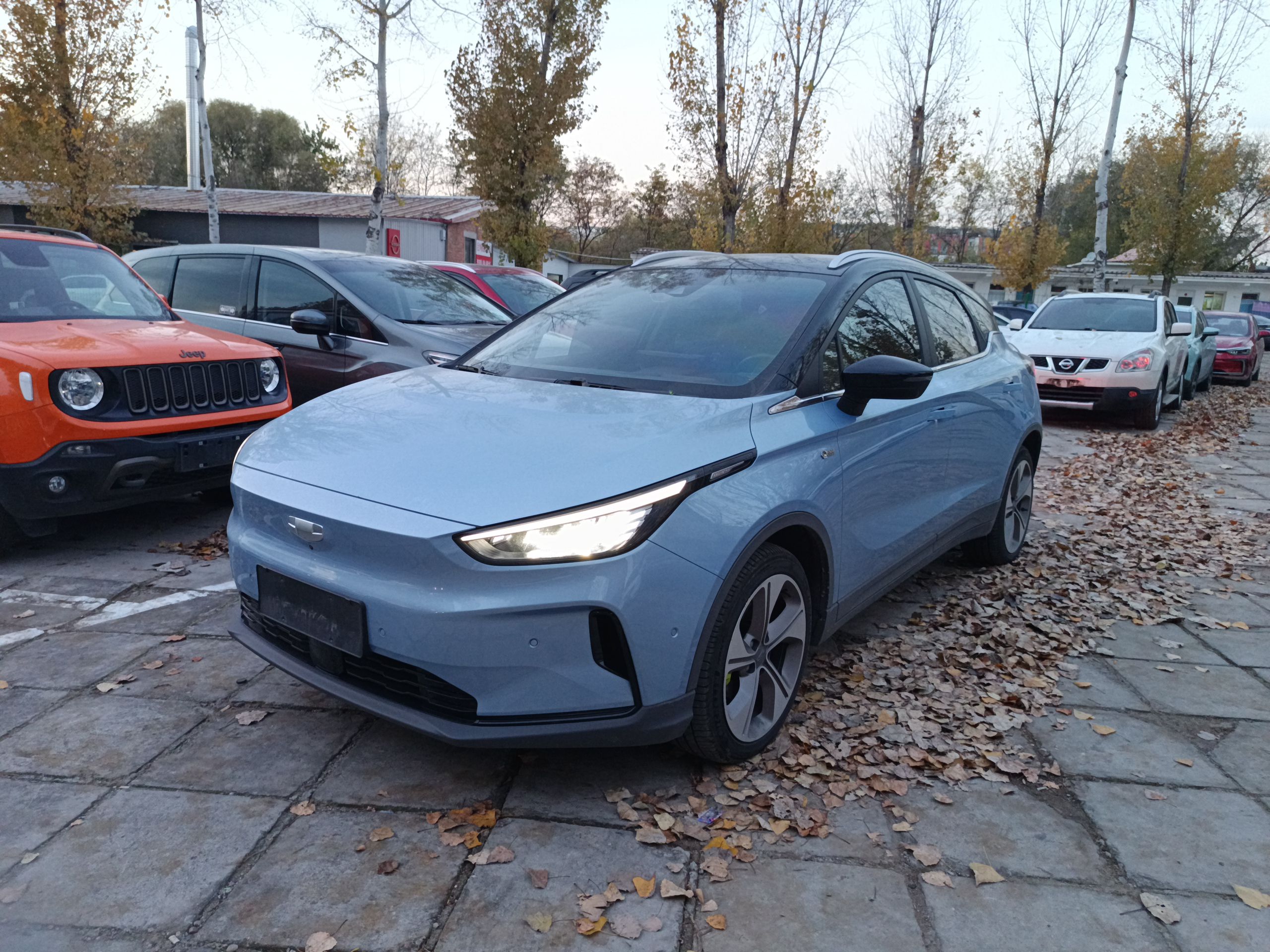 Под передней частью автомобиля