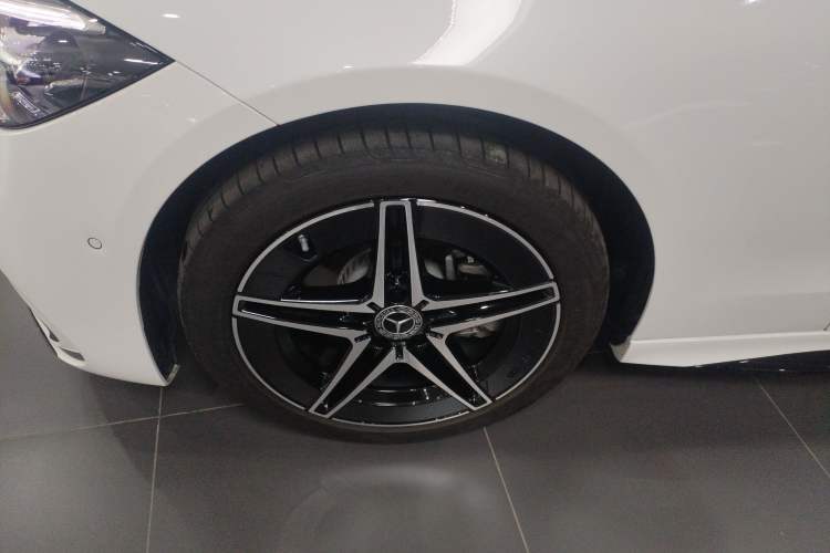 Used Mercedes-Benz C-Class 2024 Facelift C 260 L Night Edition Sport Version
