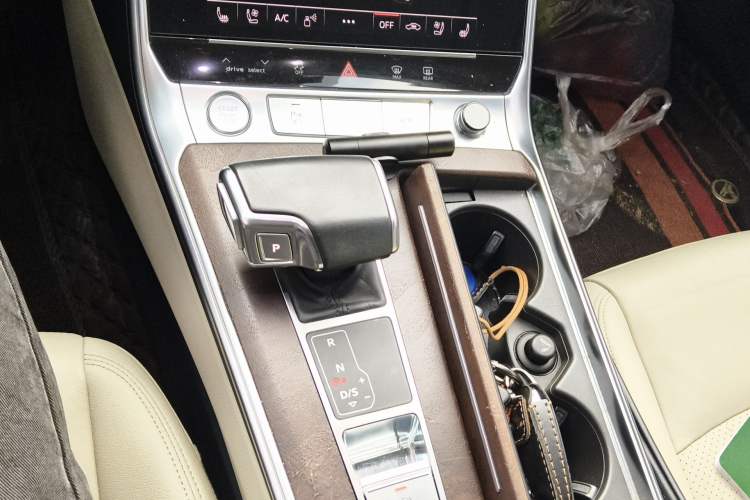 Used Audi A6 2020 allroad quattro Explorer 55 TFSI Prestige Off-Road Model Gear Lever