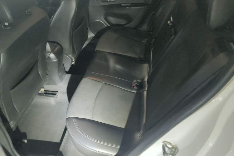 Used Chevrolet Cruze 2013 Hatchback 1.6T Automatic Flagship Model Left Rear Seat