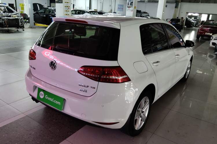 Used Volkswagen Golf 2015 1.4TSI Automatic Comfort Model
