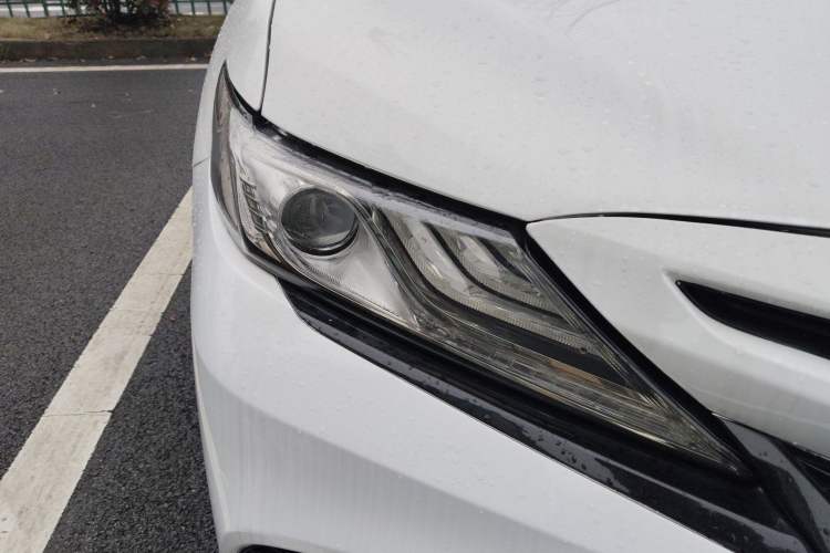 Used Toyota Camry 2019 2.5S FENGSHANG Version China VI Standard Right Front Headlight