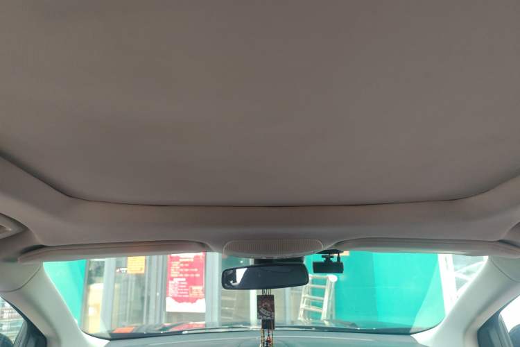 Used Ford Edge 2018 EcoBoost 245 Four-Wheel Drive Titanium 7-Seater Headliner