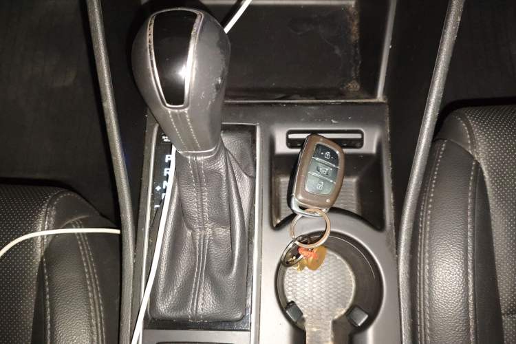 Used Hyundai Tucson 2018 1.6T Dual-Clutch Two-Wheel Drive 15th Anniversary Special Edition Gear Lever