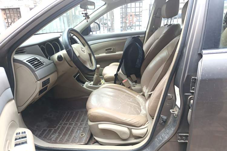 Used Nissan Sylphy 2012 Classic 1.6XE Manual Comfort Edition Left Front Seat