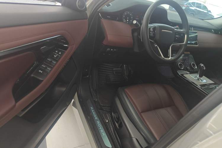 Used Land Rover Range Rover Evoque 2023 Aurora L 249 PS Luxury Edition