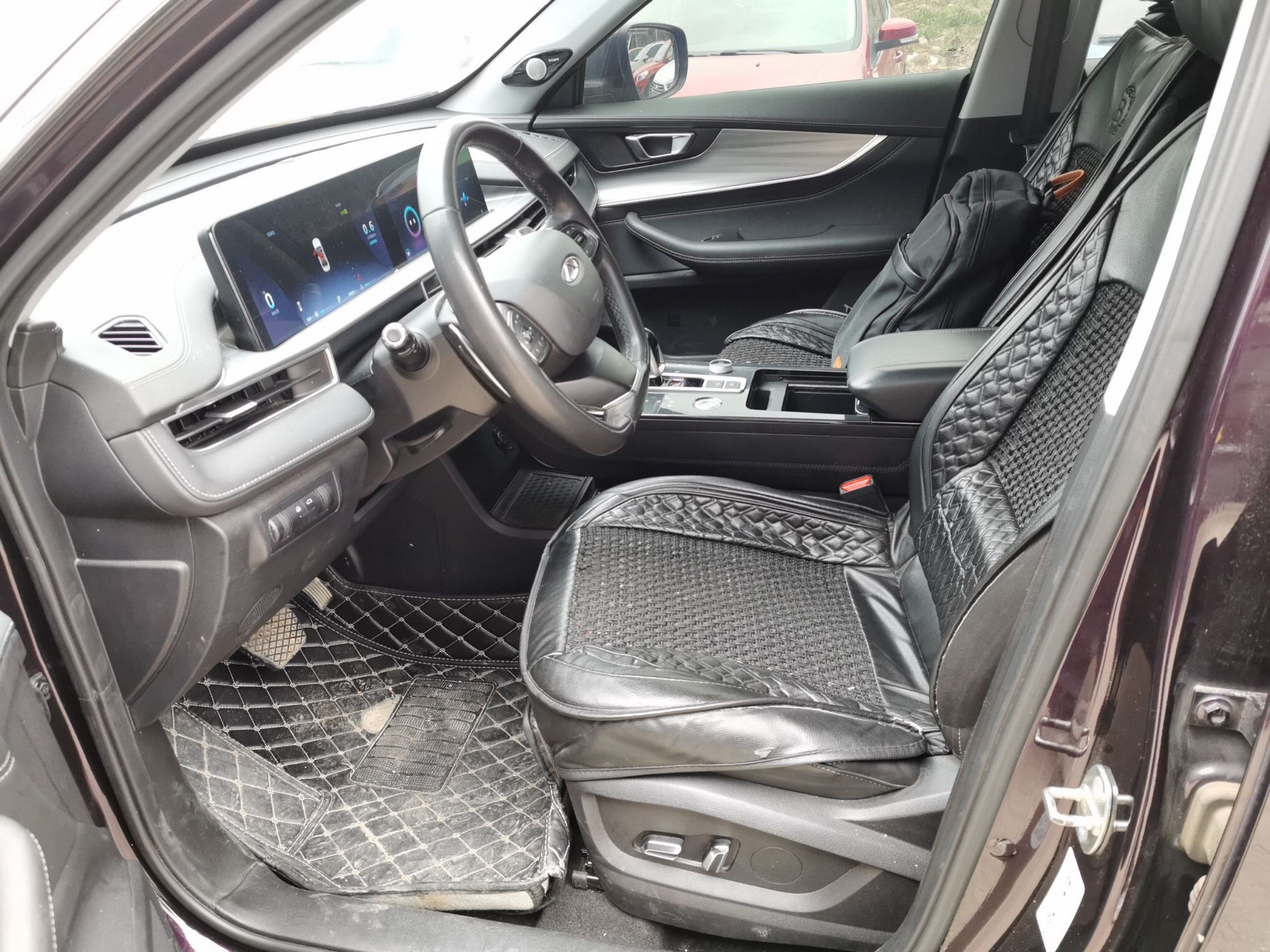 Переднее сиденье в автомобиле