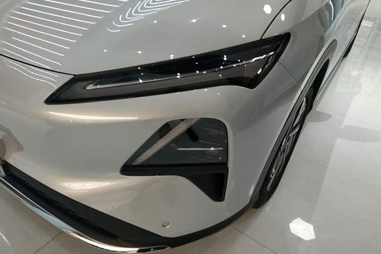 Used Wuling Xingguang S 2024 510 km Flagship Version Left Front Headlight