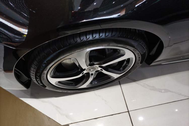 Used Mercedes-Benz E-Class 2019 Restyled E 300 L Sporty and Stylish Edition