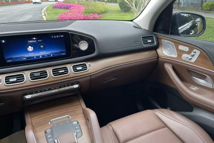 Used Mercedes-Benz GLE 2024 GLE 450 4MATIC Stylish Model
