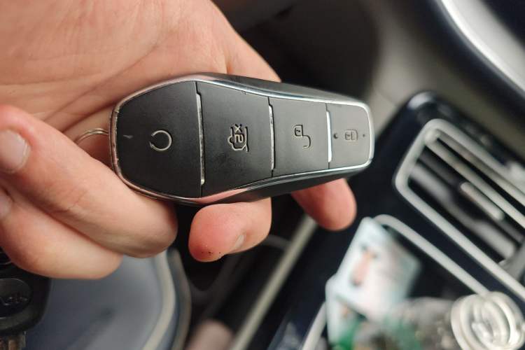 Used BYD Qin PLUS 2021 EV 400KM Luxury Model Vehicle Key