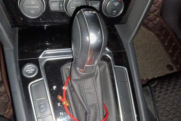 Used Volkswagen Magotan 2018 330TSI DSG Luxury Model Gear Lever