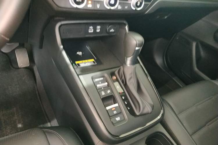 Used Honda CR-V 2024 240TURBO Two-Wheel-Drive FENGSHANG Edition 5 Seats Gear Lever