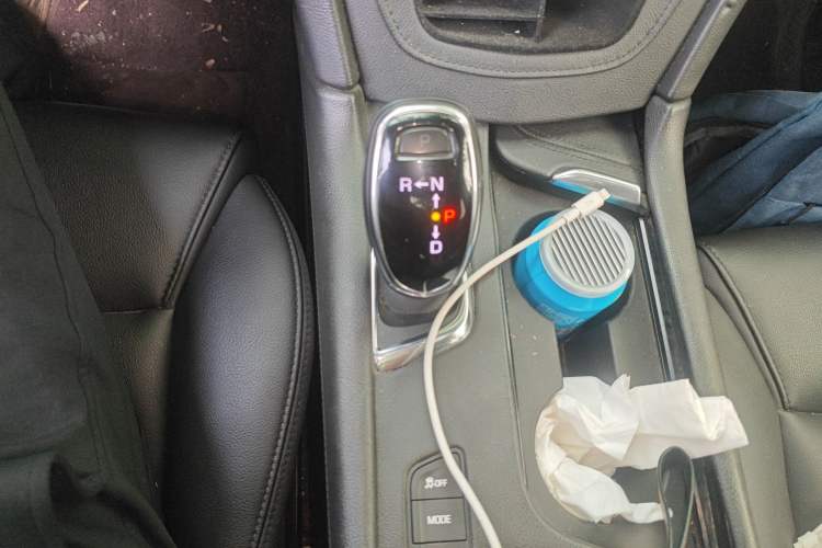 Used Cadillac XT5 2018 28E Four-Wheel Drive Tech Version Gear Lever