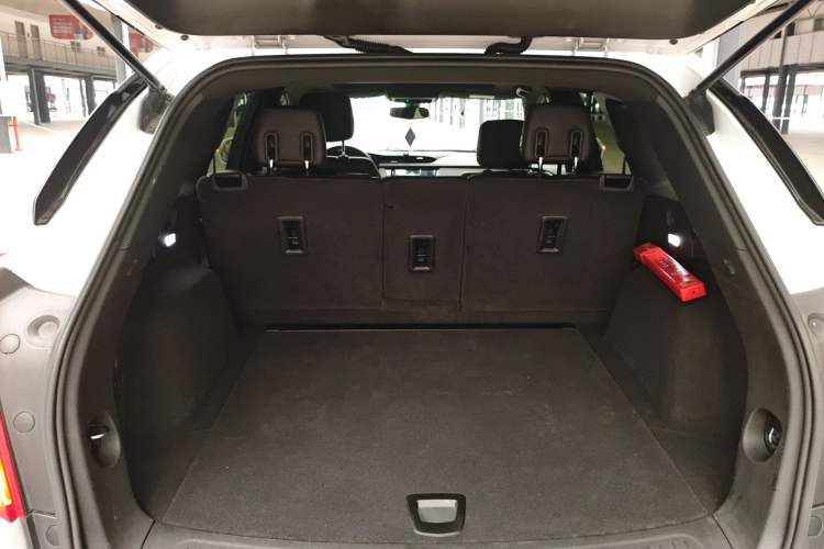 Used Cadillac XT5 2018 28E Four-Wheel Drive Tech Version