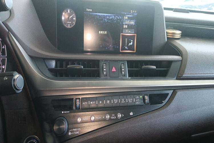 Used Lexus ES 2018 300h Premier Edition China VI Standard
