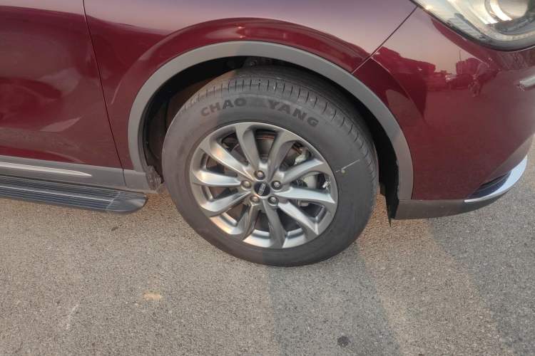 Used Lincoln Corsair 2021 2.0T Two-Wheel Drive Deluxe Edition Right Front Wheel Hub