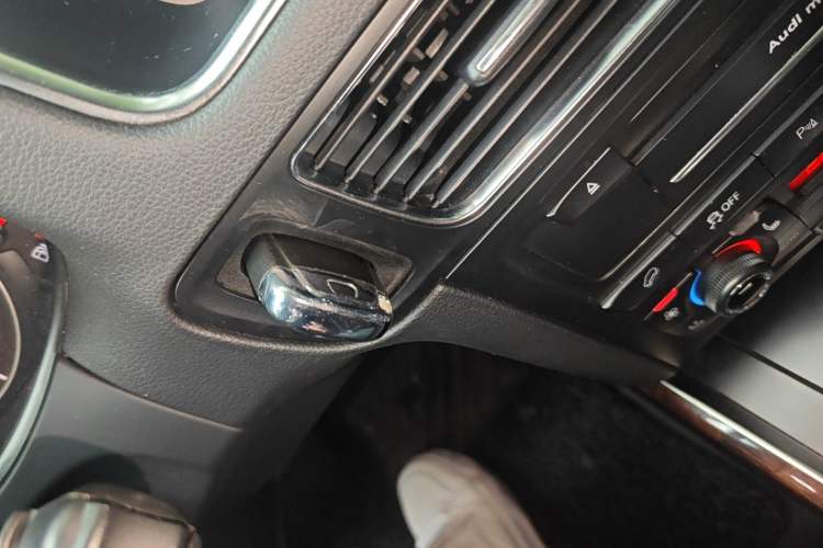 Used Audi Q5 2011 2.0TFSI Comfort Version
