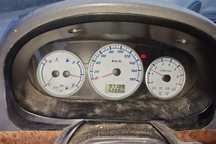 Used Golden Dragon Hiace 1999 2.0L Short-Wheelbase Gasoline Premium Version V19 Instrument Cluster