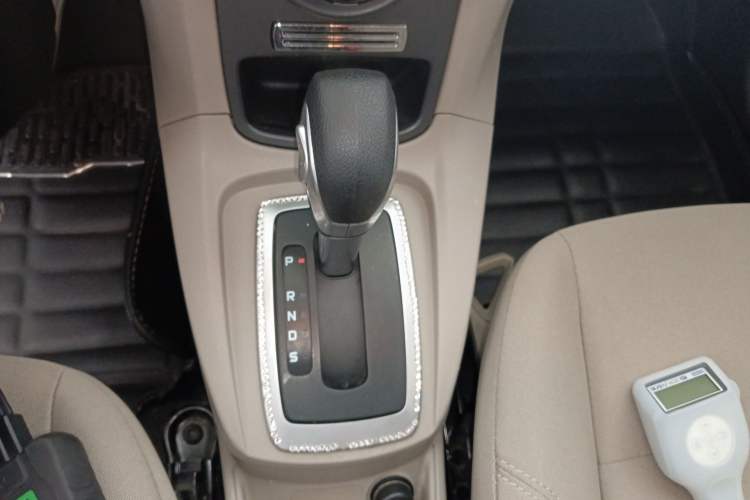 Used Ford Fiesta 2013 Sedan 1.5L Automatic Prestige Model Gear Lever