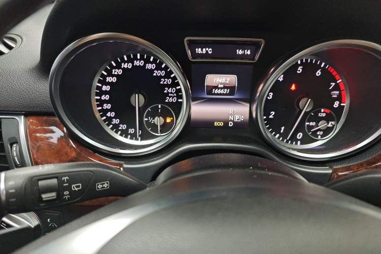 Used Mercedes-Benz M-Class 2014 ML 400 4MATIC Luxury Model