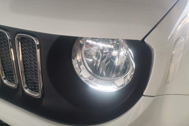 Used Jeep Renegade 2017 180T Automatic Kinetic Edition+
