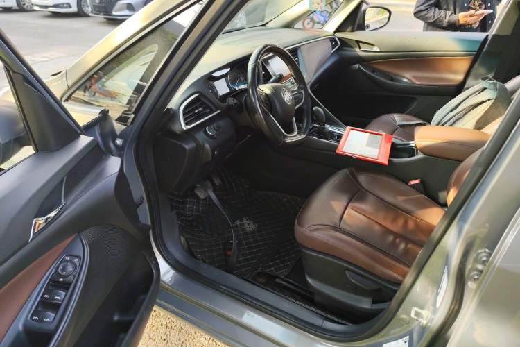 Used Buick GL6 2018 18T 6-Seater Luxury Model
