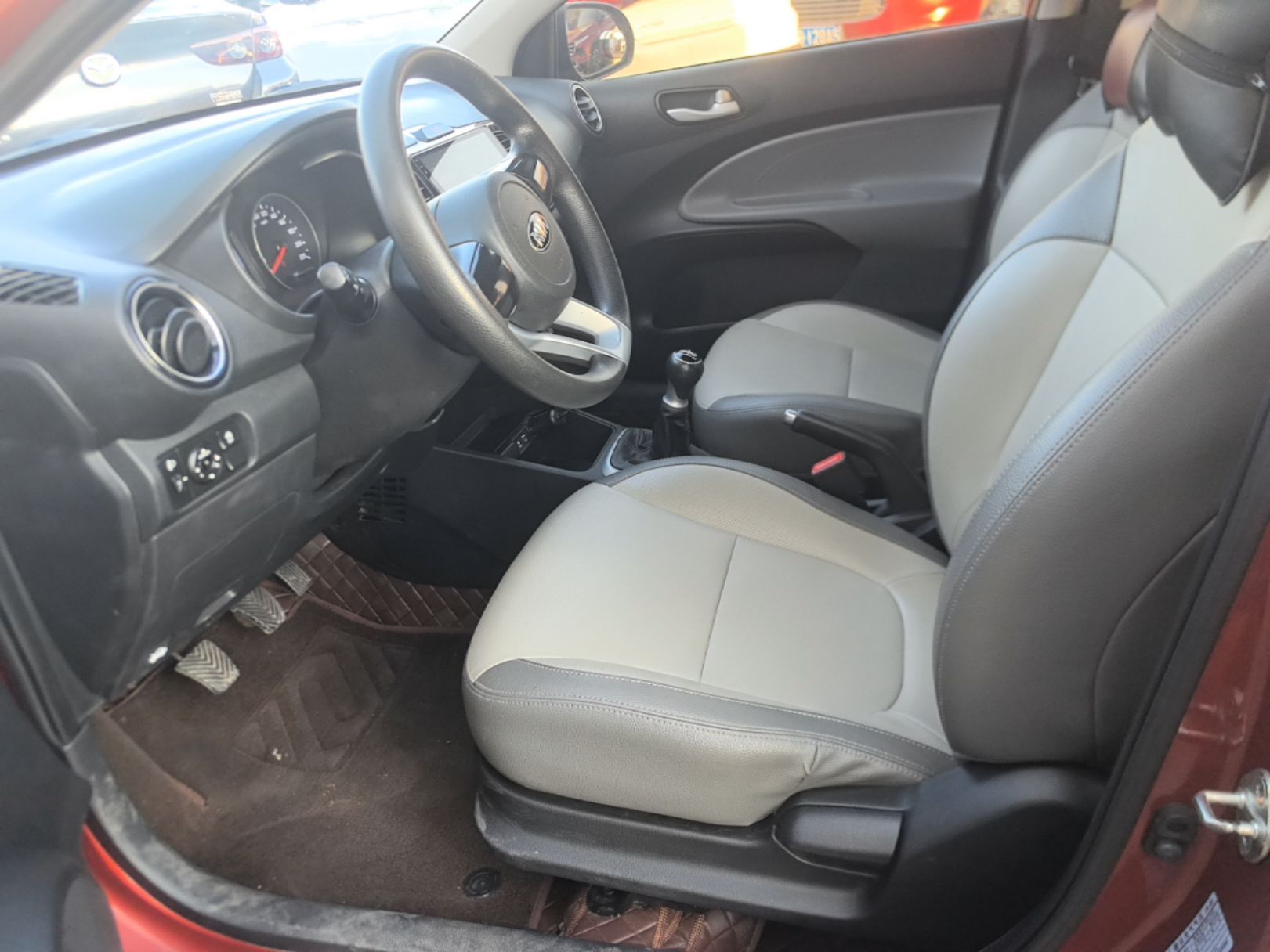 Interior delantero