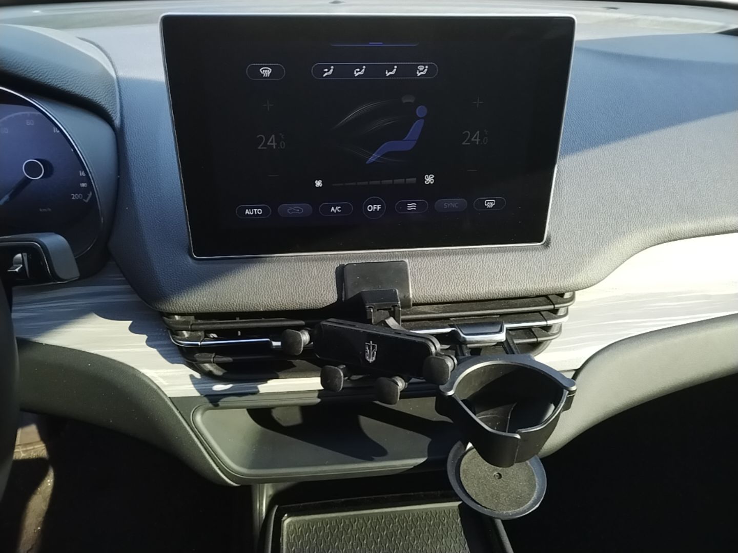 Hongqi E-QM5 2023 620km PLUS — снимка 19