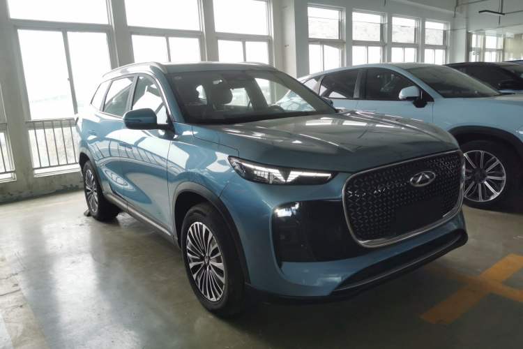 Used Chery Tiggo 8 PLUS C-DM 2025 1.5T 116 km Prestige Version 5 Seats
