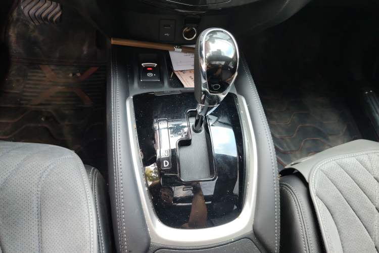 Used Nissan X-Trail 2022 Revised Version 2.0L Two-Wheel Drive Smart Connect Premium Edition
