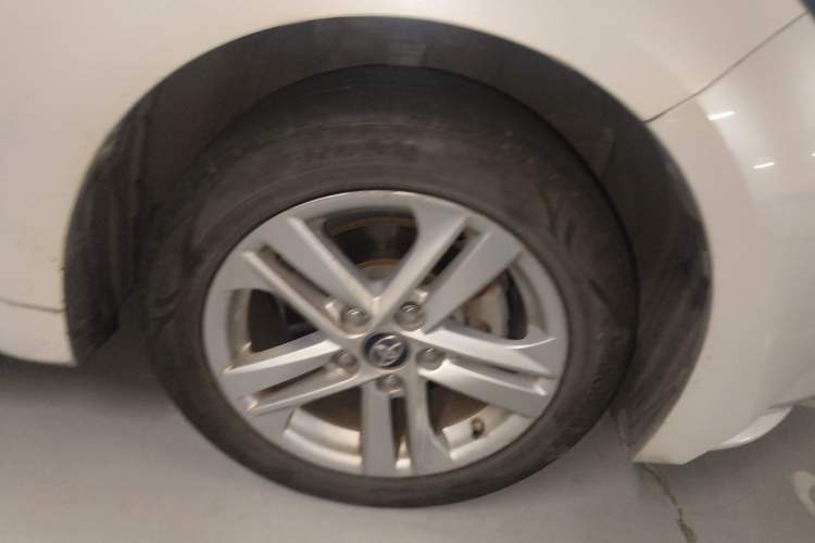 Used Toyota Levin 2019 Dual-Engine 1.8H E-CVT Luxury Edition China V Standard Right Front Wheel Hub