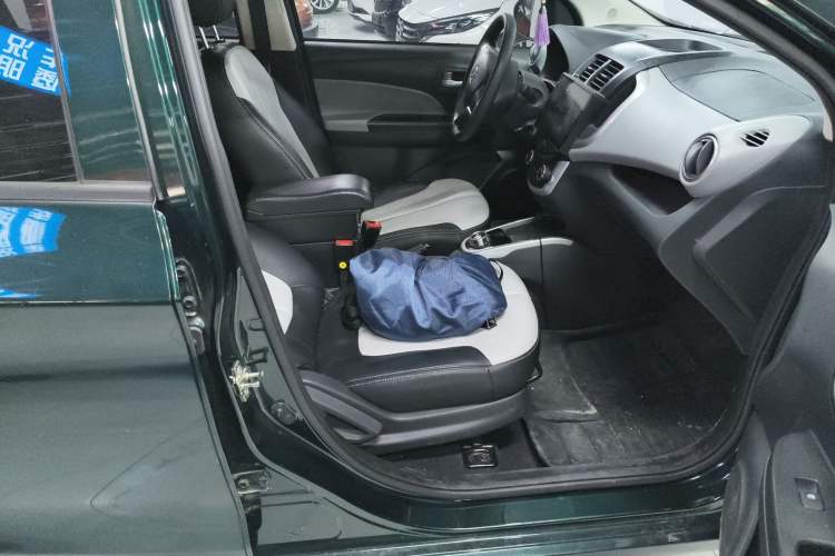 Used CHANGAN OSHAN Benni E-Star 2021 National Edition Xin Yue Version Lithium Iron Phosphate (31.86 kWh) Right Front Seat