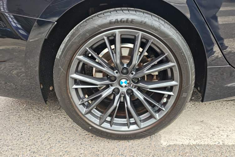 Used BMW 3 Series 2020 325Li M Sport Night Edition Package Right Rear Wheel Hub