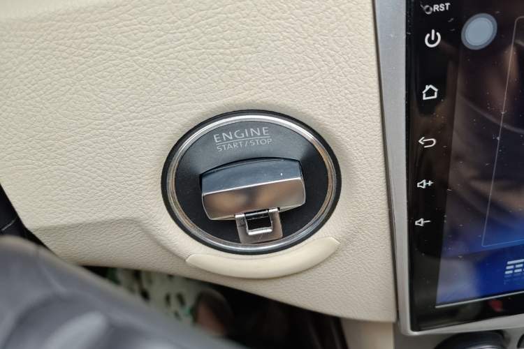 Used Volkswagen Magotan 2013 1.8TSI Luxury Model Vehicle Key