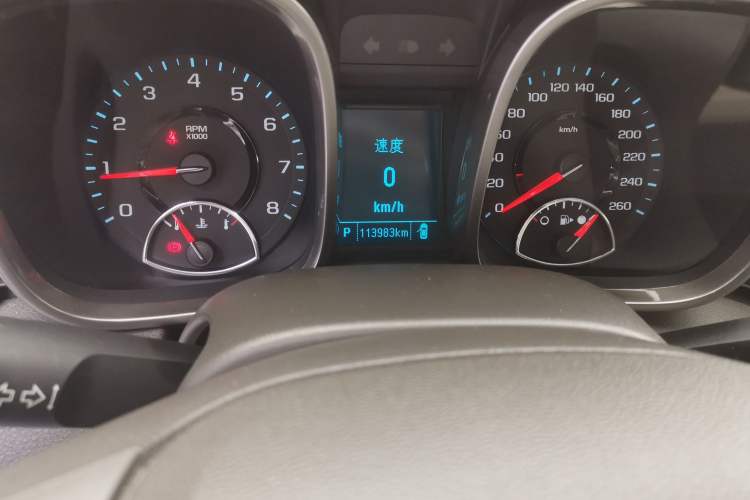 Used Chevrolet Malibu 2014 2.4L Automatic Luxury Edition Odometer Close Up