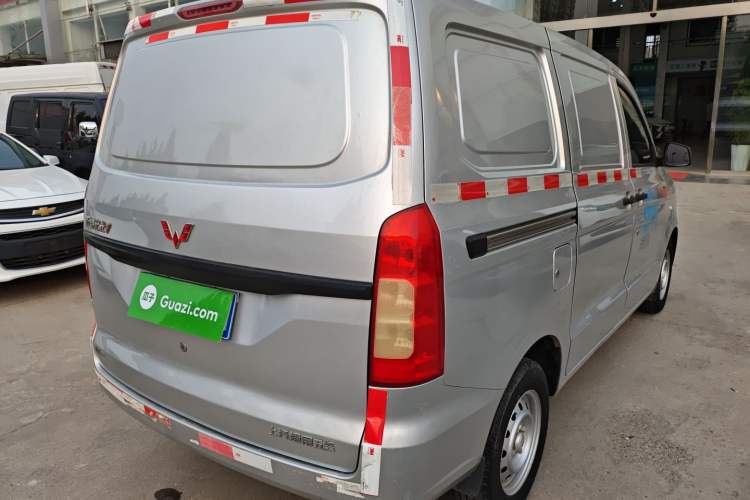 Used Wuling Hongguang V 2021 1.5L Jingqu Edition Enclosed-Window Vehicle LAR Rear Right 45 Deg