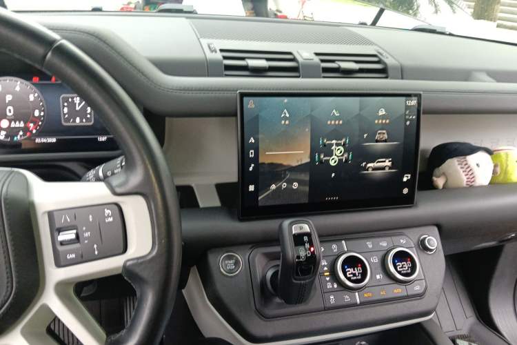 Used Land Rover Defender 2023 Facelift 110 3.0T P400 X-DYNAMIC HSE
