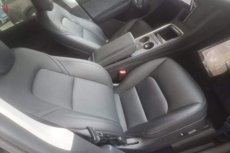 Used Tesla Model Y 2021 Long-Range All-Wheel-Drive Version 3D7
