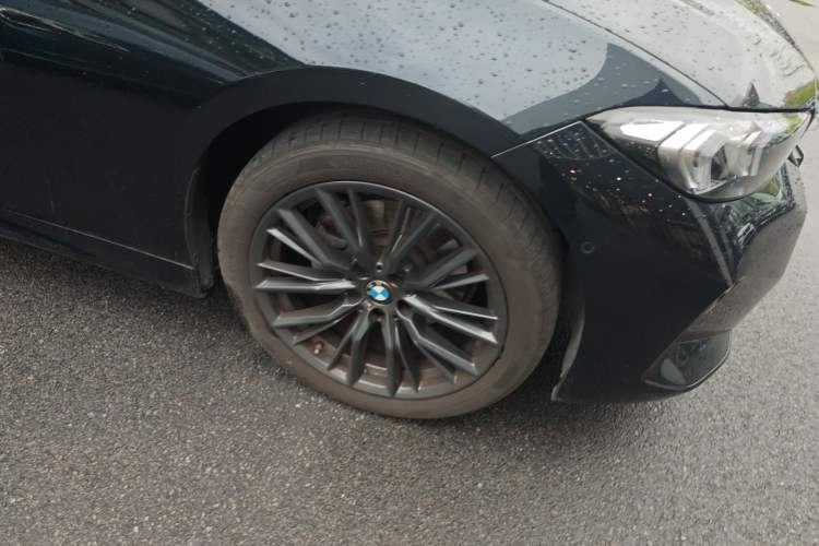 Used BMW 3 Series 2024 325Li M Sport Package Right Front Wheel Hub