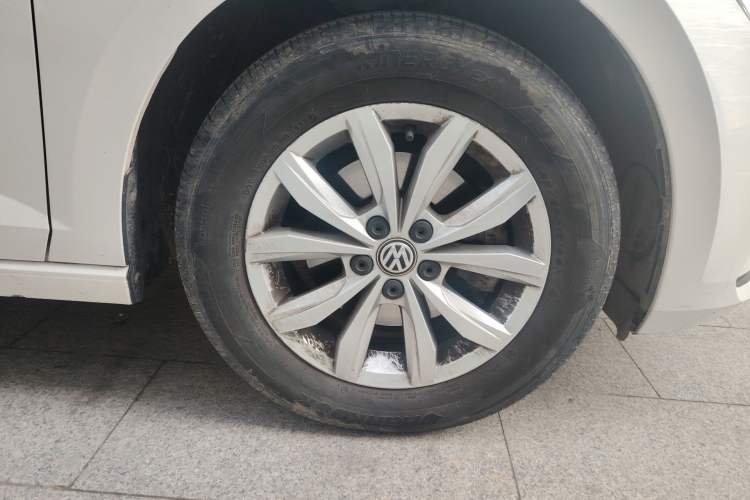 Used Volkswagen Polo 2019 Plus 1.5L Automatic Colorful Technology Edition Right Front Wheel Hub