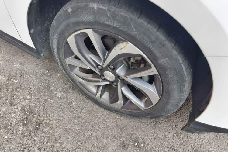 Used Buick Velite 6 2020 Connected Smart Enjoyment PLUS Right Front Wheel Hub